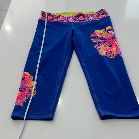 Lilly Pulitzer Cropped Leggings on Sunset Summer - Picture 6 of 6